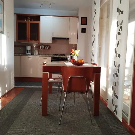 Noemi Apartment